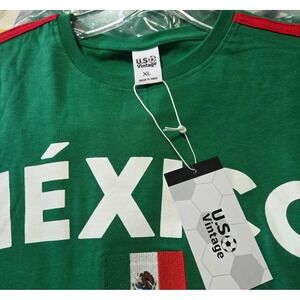 US Vintage Mens Mexico Soccer Graphic T-Shirt Green Red Stripe Crew Neck XL NWT